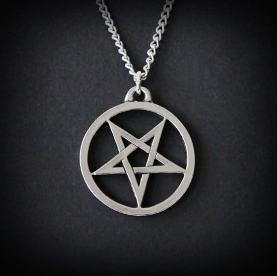 Odwrócony Pentagram, seria: Pentagramy - naszyjnik