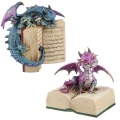 Fioletowy Smok z Książką - figurka fantasy