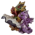 Trzy Kolorowe Smoki z Książką - figurka fantasy
