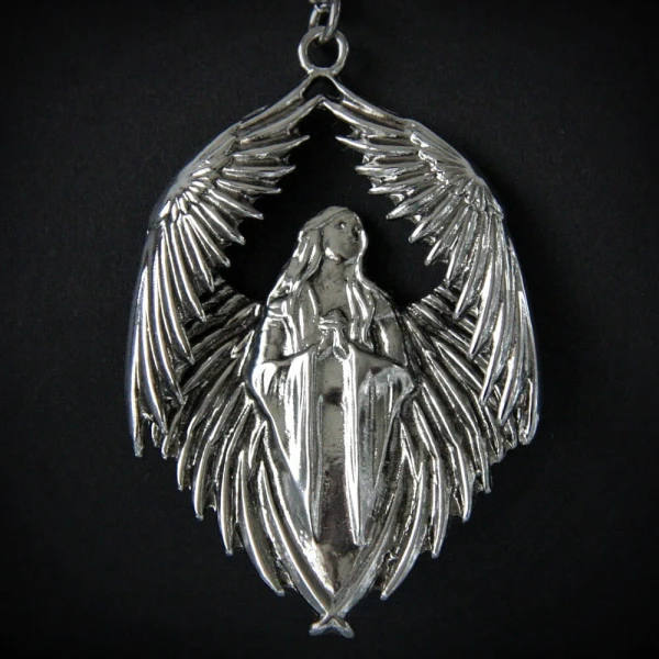 Gotycki Anioł naszyjnik Anioł "Prayer For The Fallen" - seria: Carpe Noctum Anne Stokes, talizman amulet pomyślność dzięki przyjaźni